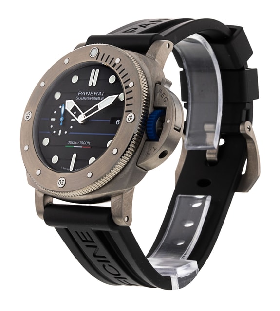 Panerai Submersible PAM01162 Image 2